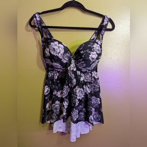 Torrid Size 1R Swim Tankini